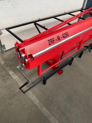 Máquina de dobrar chapa manual ZRF-M 4250 mm