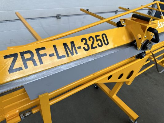 Máquina de dobrar chapa manual ZRF-M 3250 mm